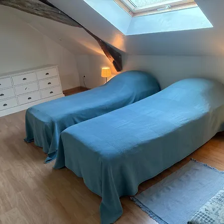 Spacieux Renove En 1850 Avec Grand Jardin, Terrasse, Jeux Pour Enfants Et Equipements Modernes ! - Fr-1-410-172 *